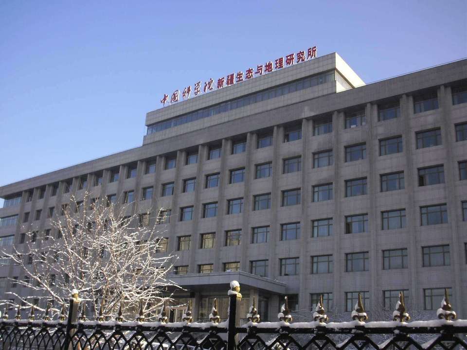 中碳森林與新疆生態(tài)地理研究所攜手開展阿勒泰飛播項(xiàng)目評(píng)估：共筑生態(tài)恢復(fù)新里程碑